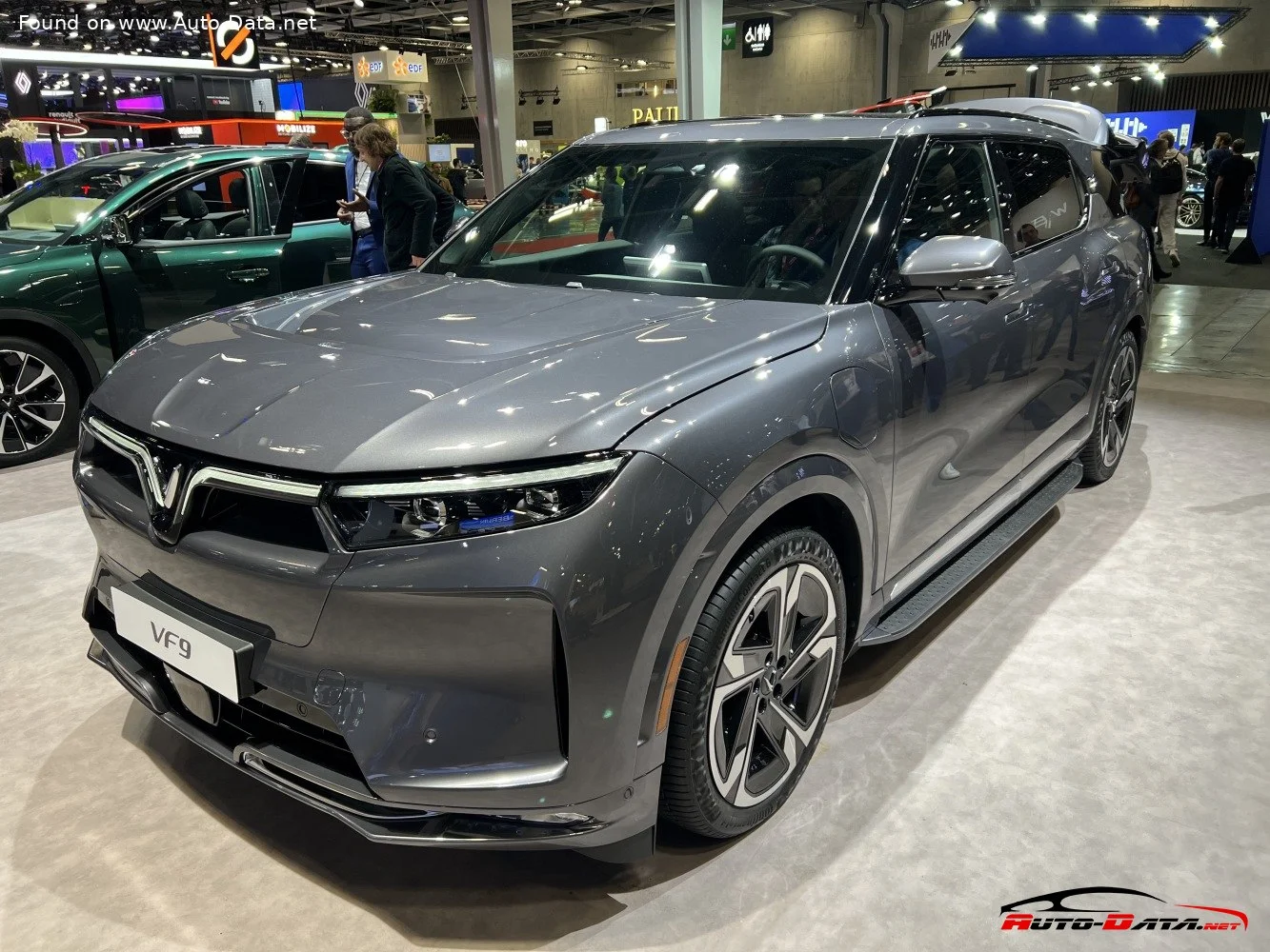 VinFast VF 9 Enhanced Range 123 kWh (402 Hp) BEV AWD2021 - thumbnail 2