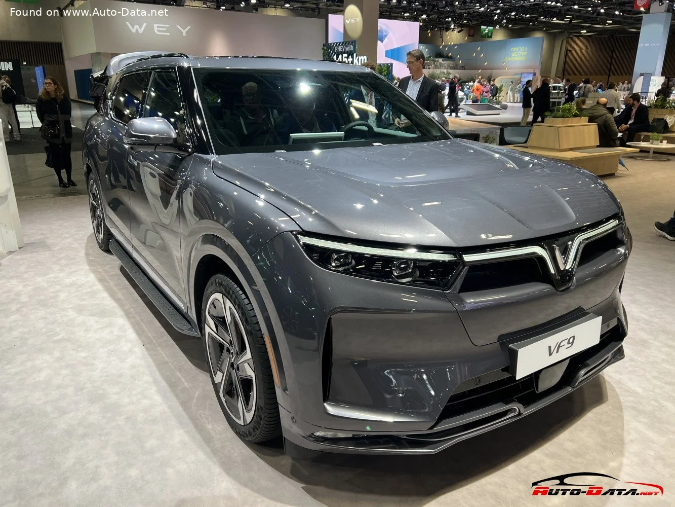 VinFast VF 9 Enhanced Range 123 kWh (402 Hp) BEV AWD2021 - thumbnail 3