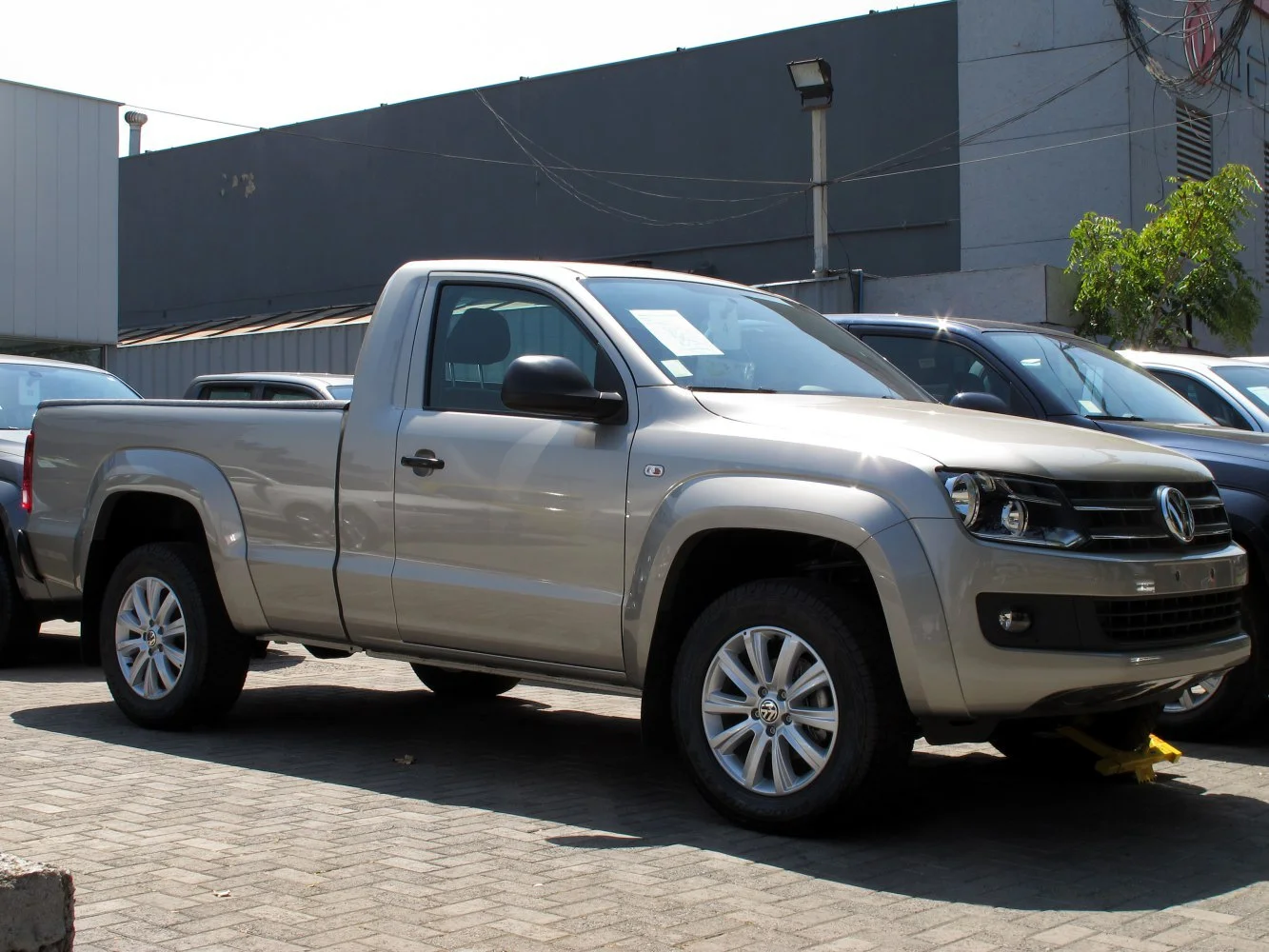 Volkswagen Amarok 2.0 TDI (140 Hp)2010 - 2016 thumbnail 3