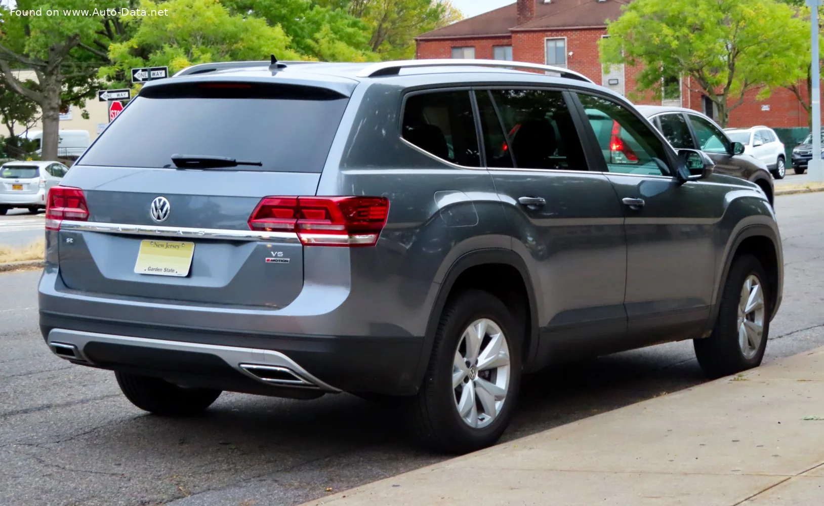 Volkswagen Atlas 2.0 FSI (235 Hp) Automatic2017 - 2020 thumbnail 4