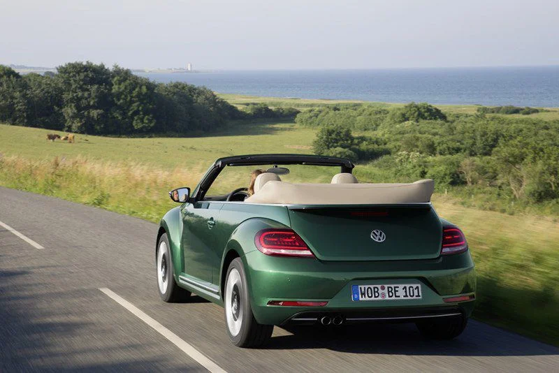 Volkswagen Beetle 1.2 TSI (105 Hp)2016 - 2018 thumbnail 2