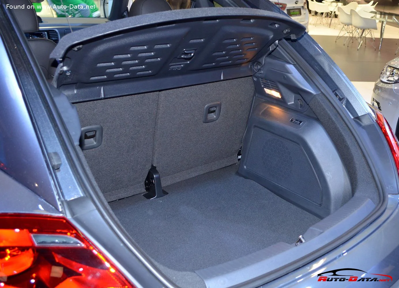 Volkswagen Beetle 1.2 TSI (105 Hp)2016 - 2018 thumbnail 13