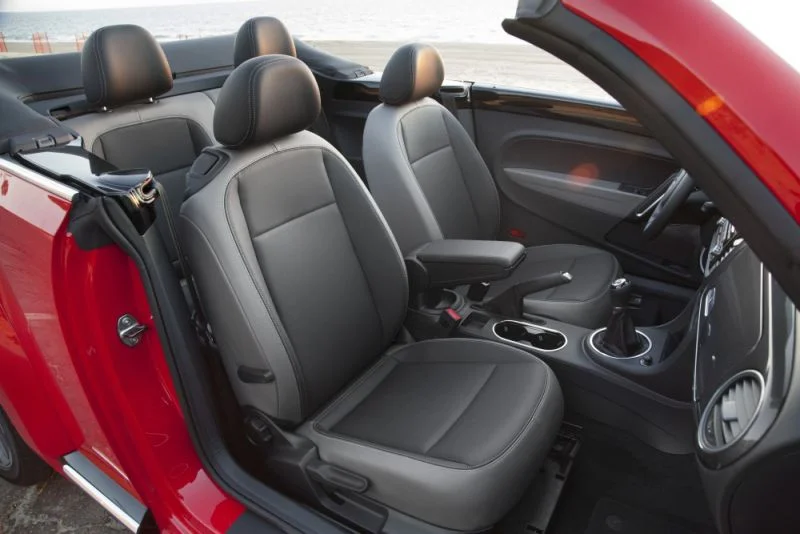 Volkswagen Beetle 1.2 TSI (105 Hp)2012 - 2016 thumbnail 3