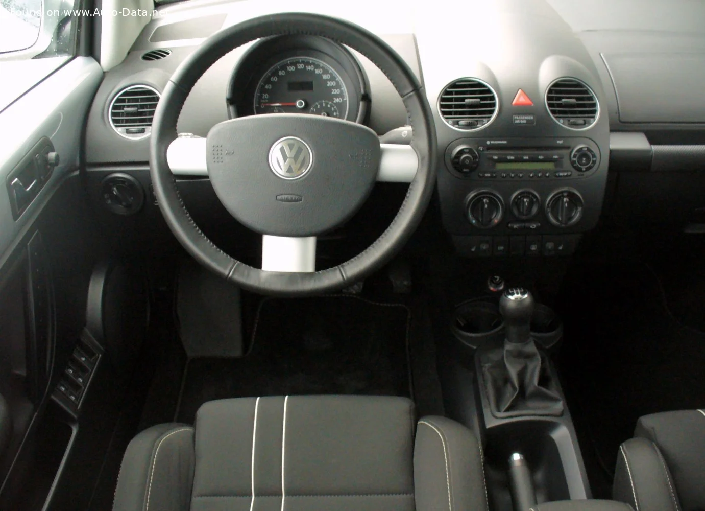 Volkswagen Beetle 1.4 (75 Hp)2005 - 2010 thumbnail 3