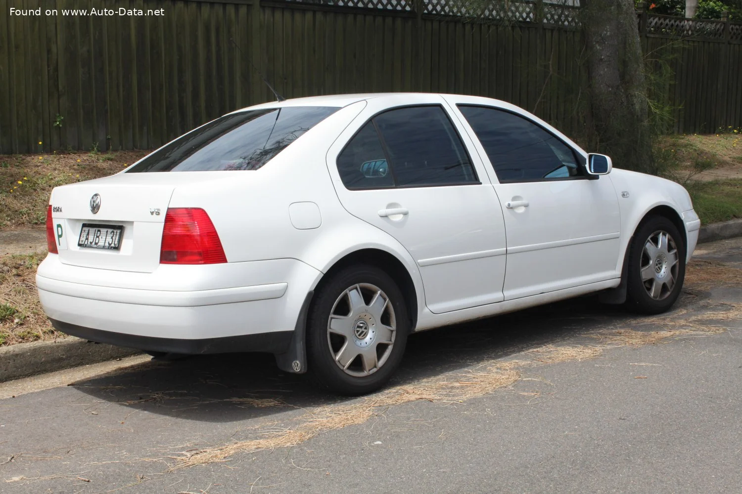 Volkswagen Bora 1.4 16V (75 Hp)1999 - 2005 thumbnail 6