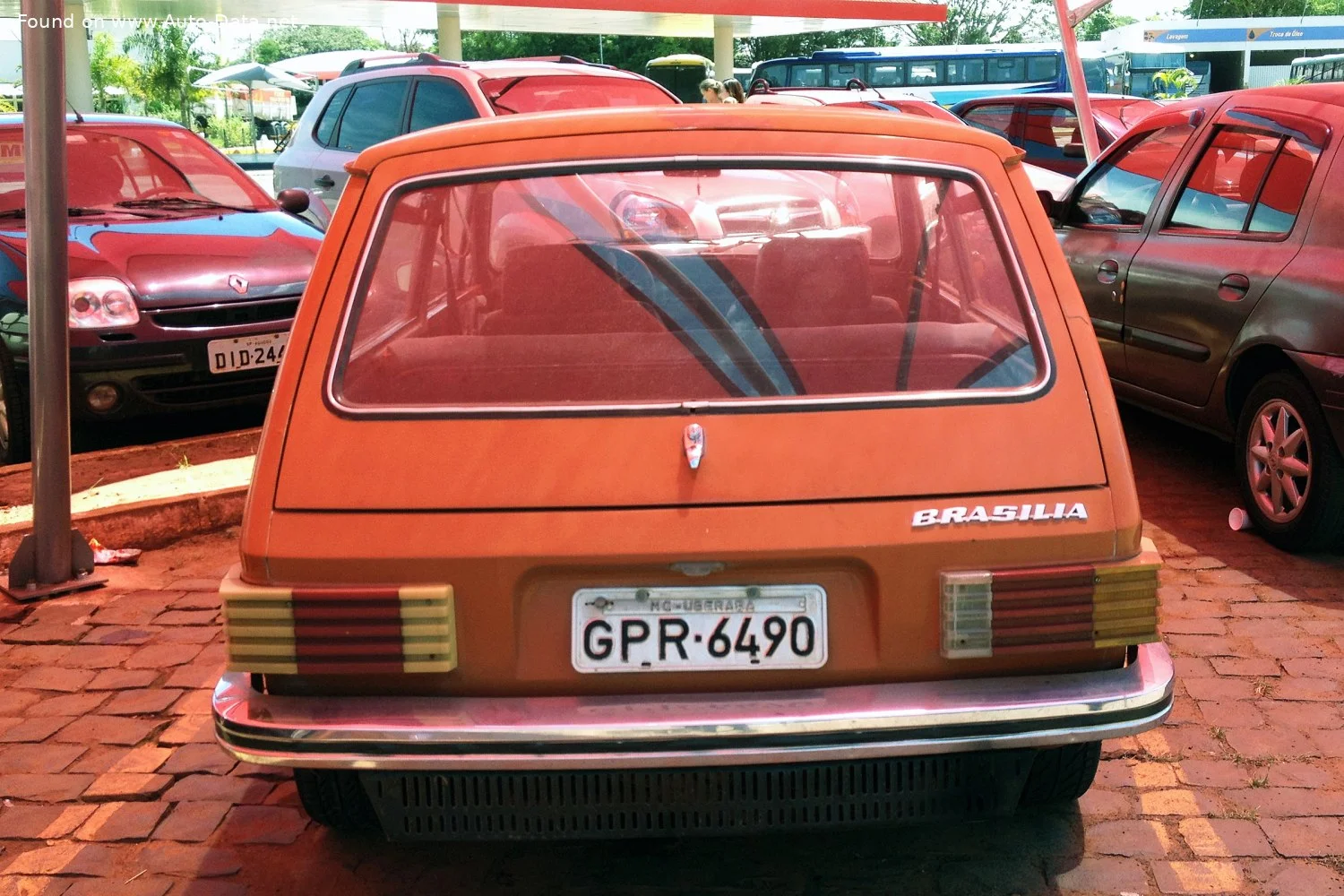 Volkswagen Brasilia 1.6 (58 Hp)1973 - 1982 thumbnail 4
