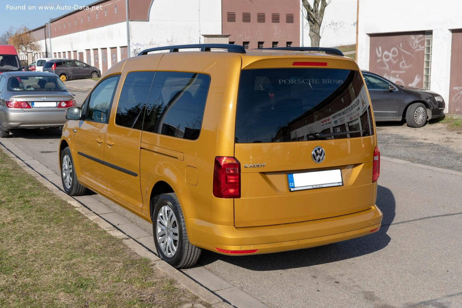 Volkswagen Caddy 1.0 TSI (102 Hp)2015 - 2018 thumbnail 6