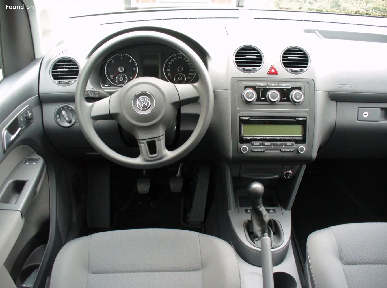 Volkswagen Caddy 1.2 TSI (105 Hp)2010 - 2015 thumbnail 3
