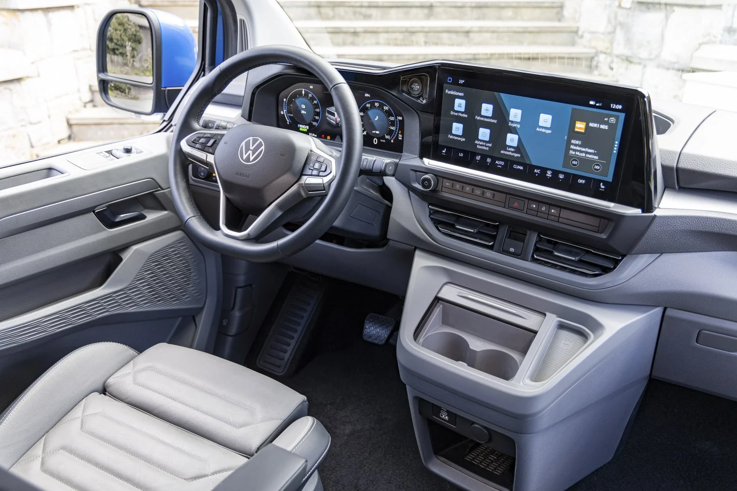 Volkswagen Caravelle 2.0 TDI (110 Hp)2024 - thumbnail 14