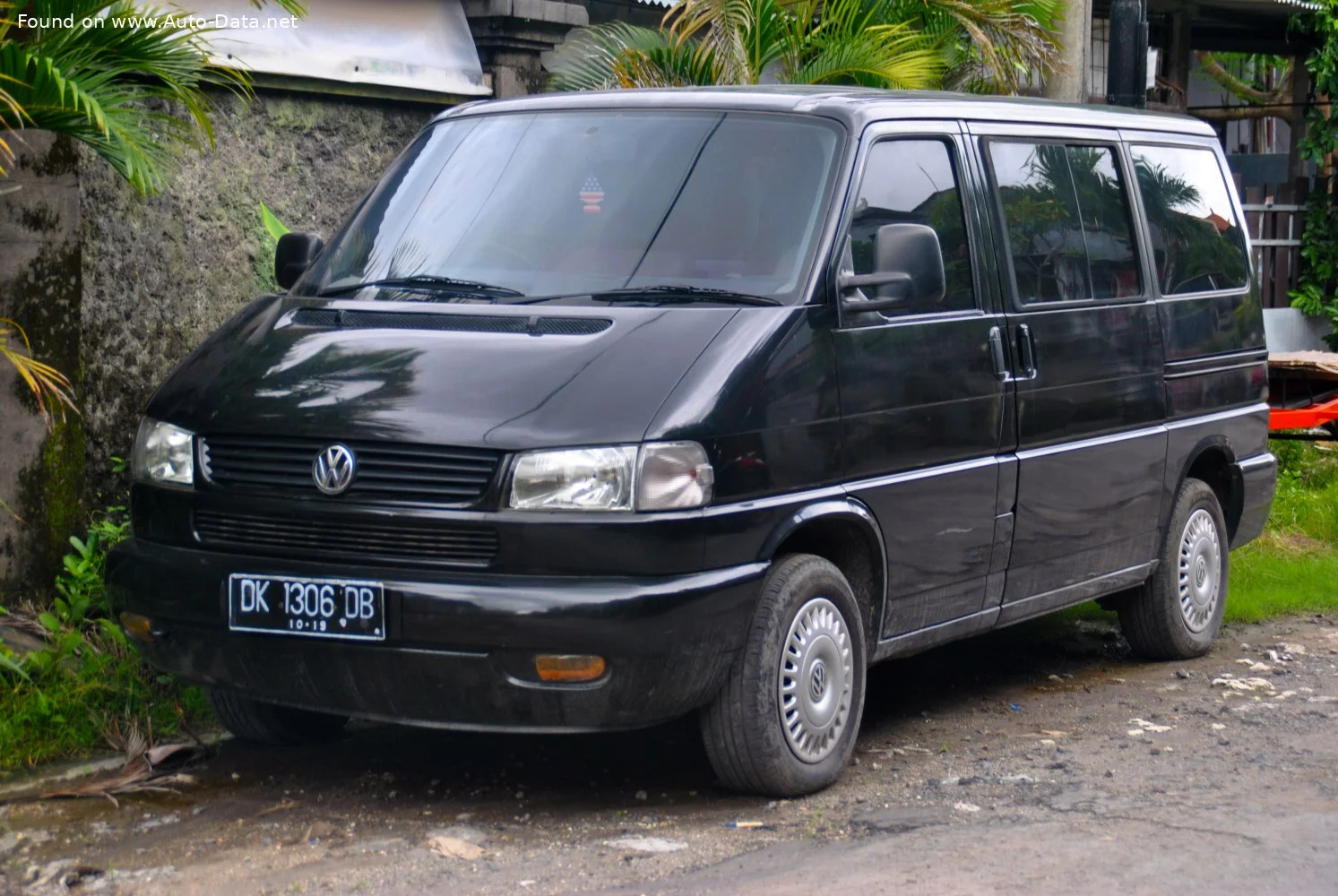 Volkswagen Caravelle 1.9 TD (68 Hp)1996 - 2003 thumbnail 5