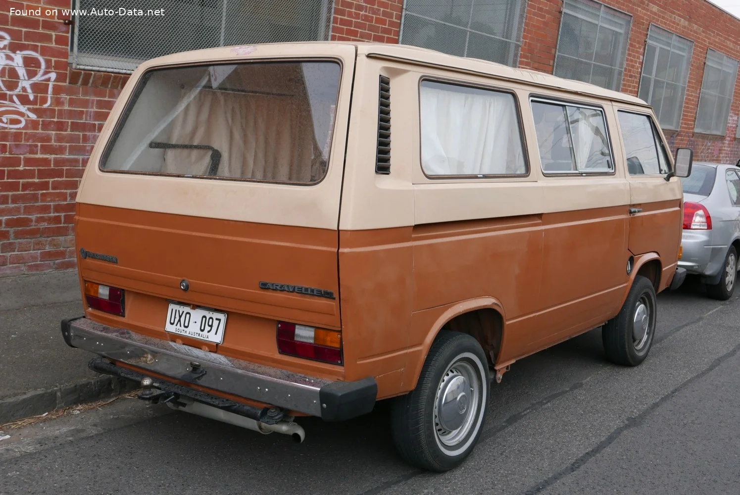 Volkswagen Caravelle 1.6 D (50 Hp) Manual 4-speed1981 - 1987 thumbnail 2