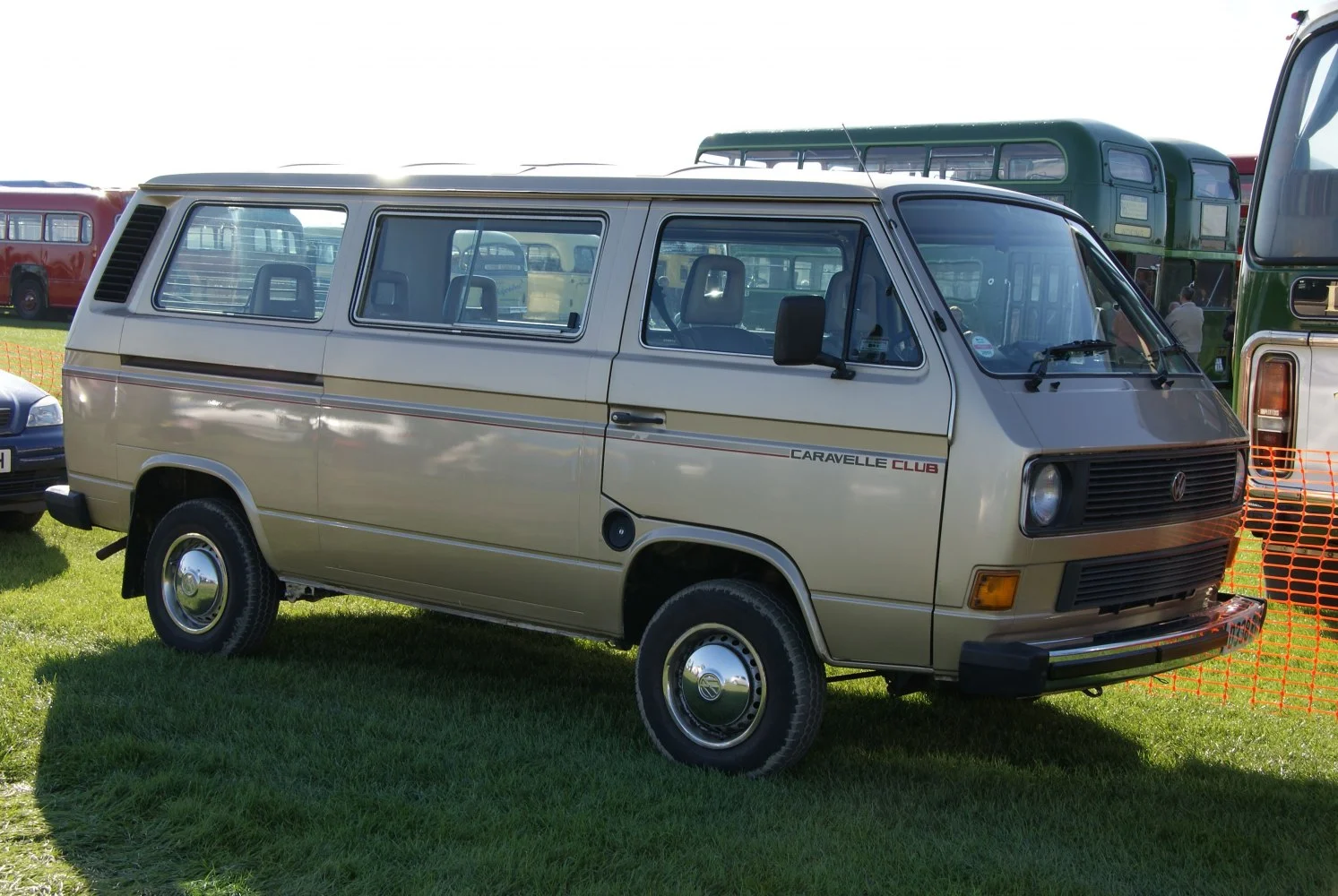 Volkswagen Caravelle 1.6 D (50 Hp) Manual 4-speed1981 - 1987 thumbnail 4