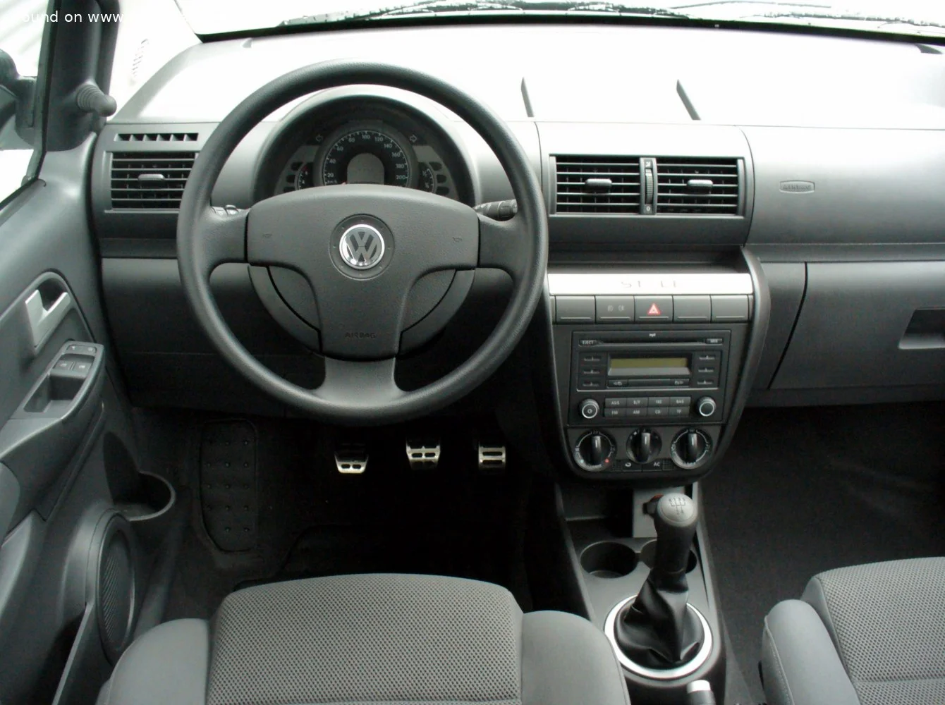 Volkswagen Fox 1.2 i (55 Hp)2005 - 2011 thumbnail 8