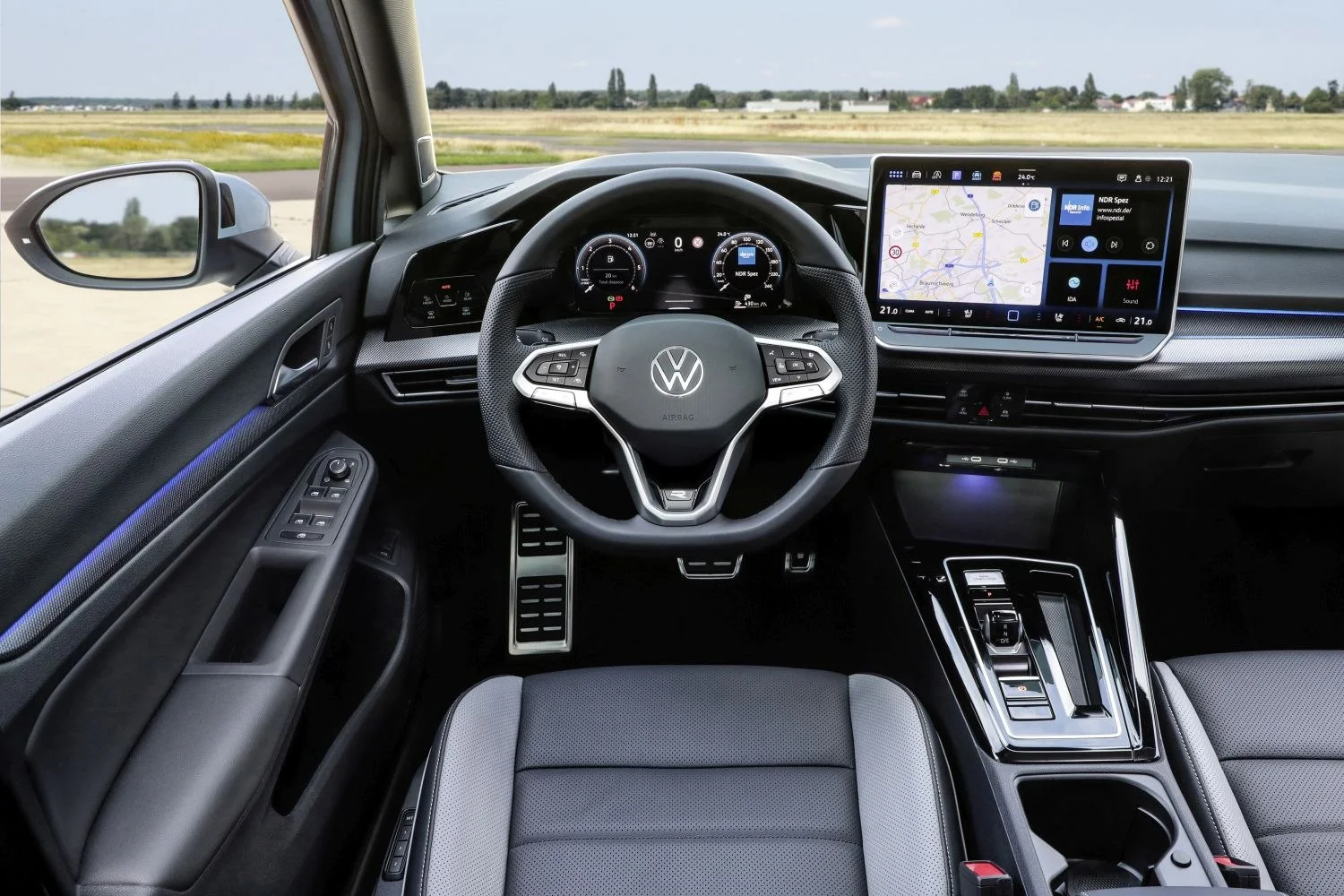 Volkswagen Golf 1.5 eTSI (116 Hp) Mild Hybrid DSG2024 - thumbnail 8