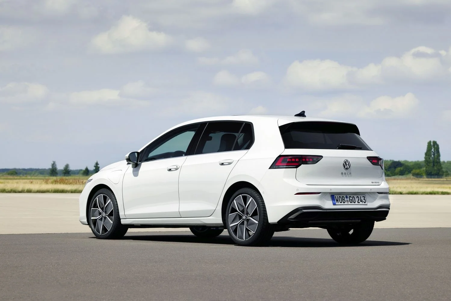 Volkswagen Golf 1.5 eTSI (116 Hp) Mild Hybrid DSG2024 - thumbnail 3