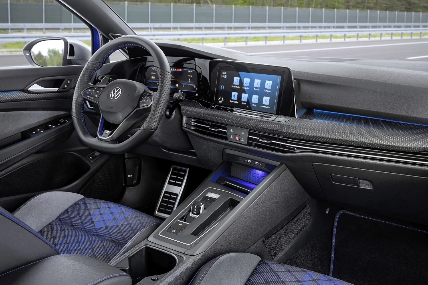 Volkswagen Golf 1.0 eTSI (110 Hp) Mild Hybrid DSG2020 - 2024 thumbnail 16