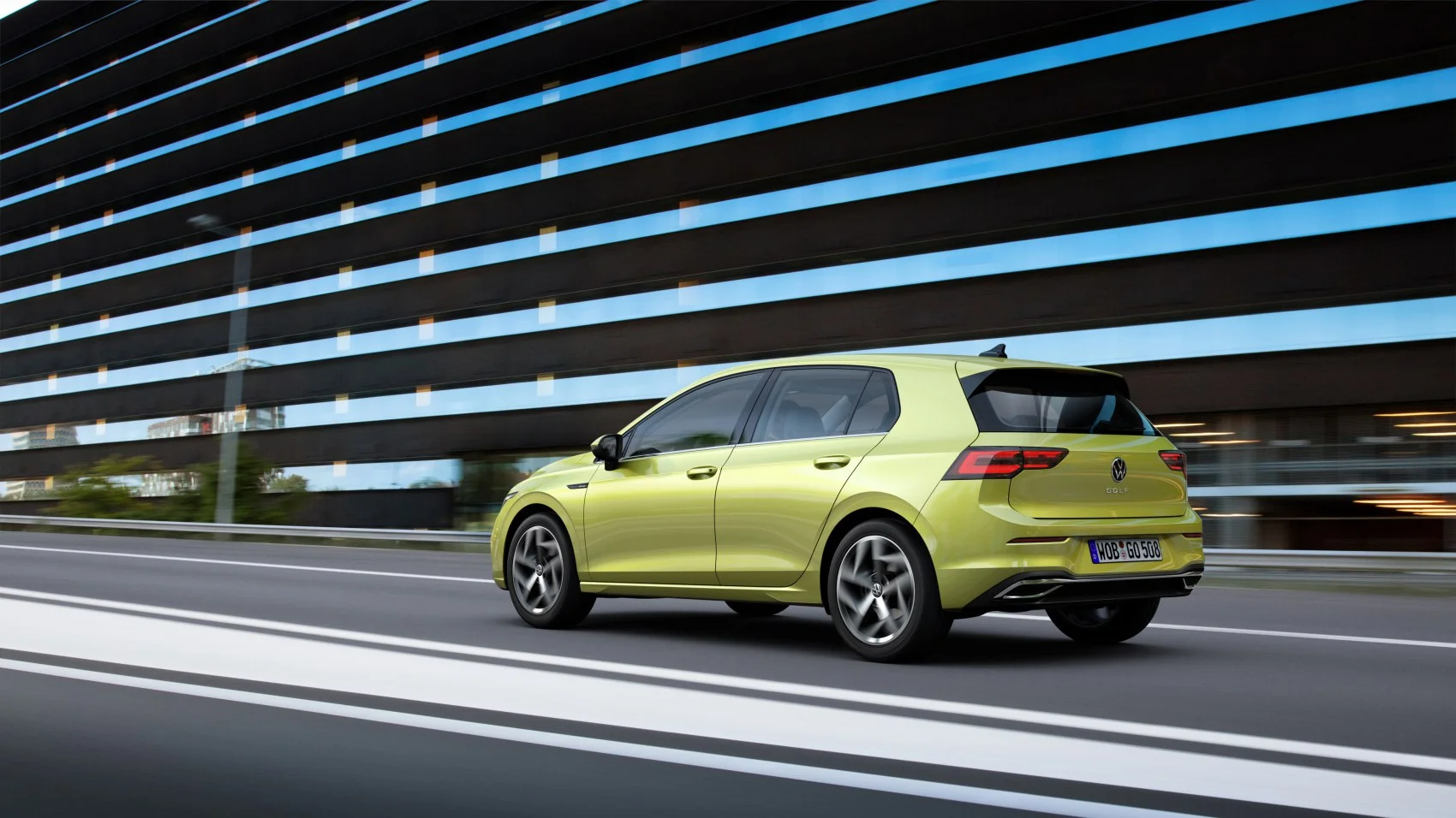 Volkswagen Golf 1.0 eTSI (110 Hp) Mild Hybrid DSG2020 - 2024 thumbnail 6
