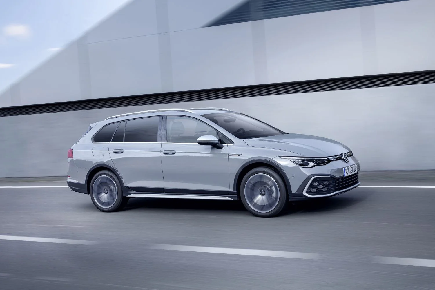 Volkswagen Golf 2.0 TDI (200 Hp) 4MOTION DSG2020 - 2023 thumbnail 3