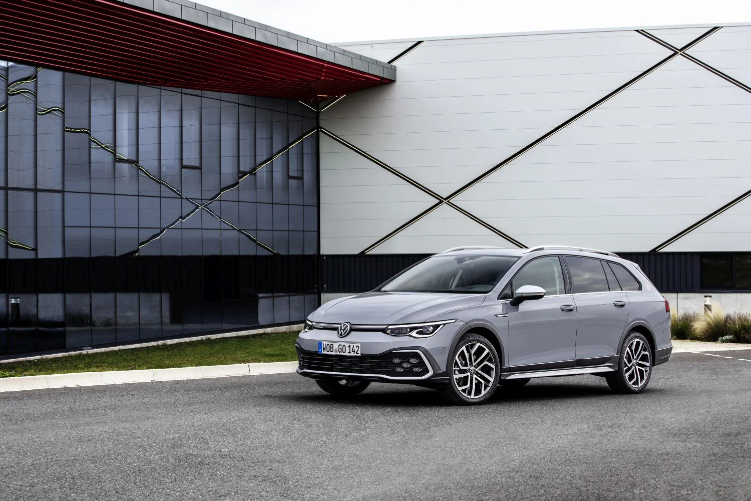 Volkswagen Golf 2.0 TDI (200 Hp) 4MOTION DSG2020 - 2023 thumbnail 5