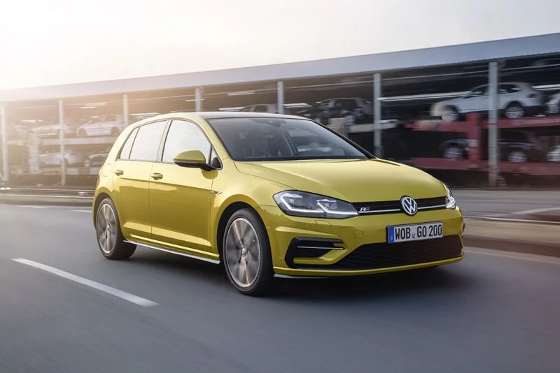 Volkswagen Golf 1.0 TSI (110 Hp)2017 - 2019 thumbnail 2