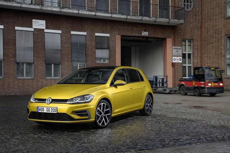 Volkswagen Golf 1.0 TSI (110 Hp)2017 - 2019 thumbnail 4