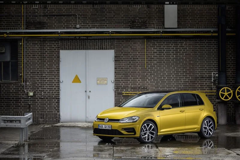 Volkswagen Golf 1.0 TSI (110 Hp)2017 - 2019 thumbnail 10