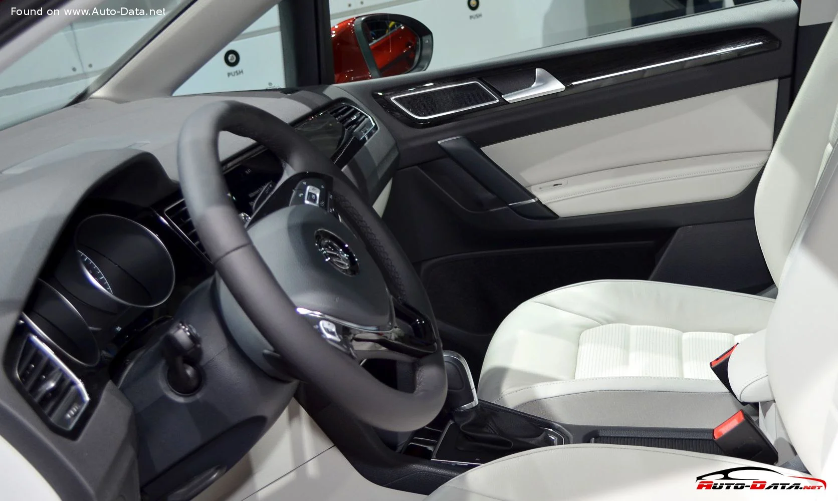Volkswagen Golf 1.0 TSI (110 Hp)2017 - 2019 thumbnail 9