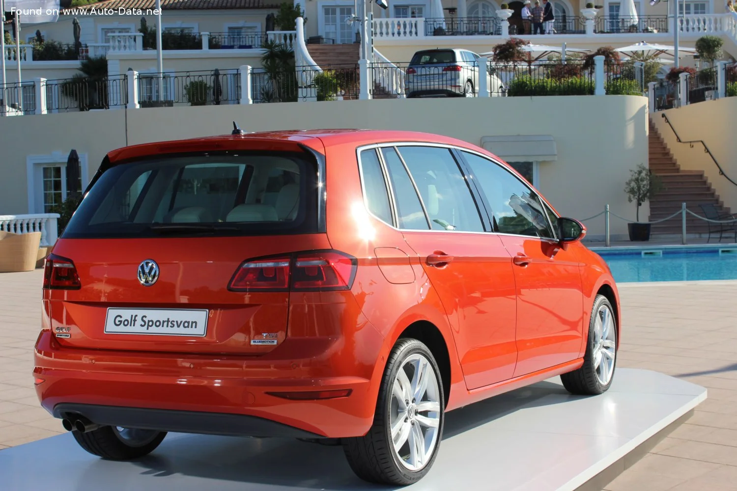 Volkswagen Golf 1.0 TSI (115 Hp) BlueMotion2015 - 2016 thumbnail 2