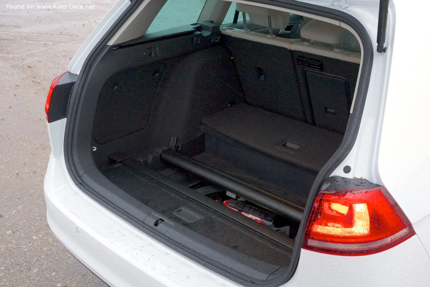 Volkswagen Golf 1.0 TSI (115 Hp) BlueMotion2015 - 2016 thumbnail 7