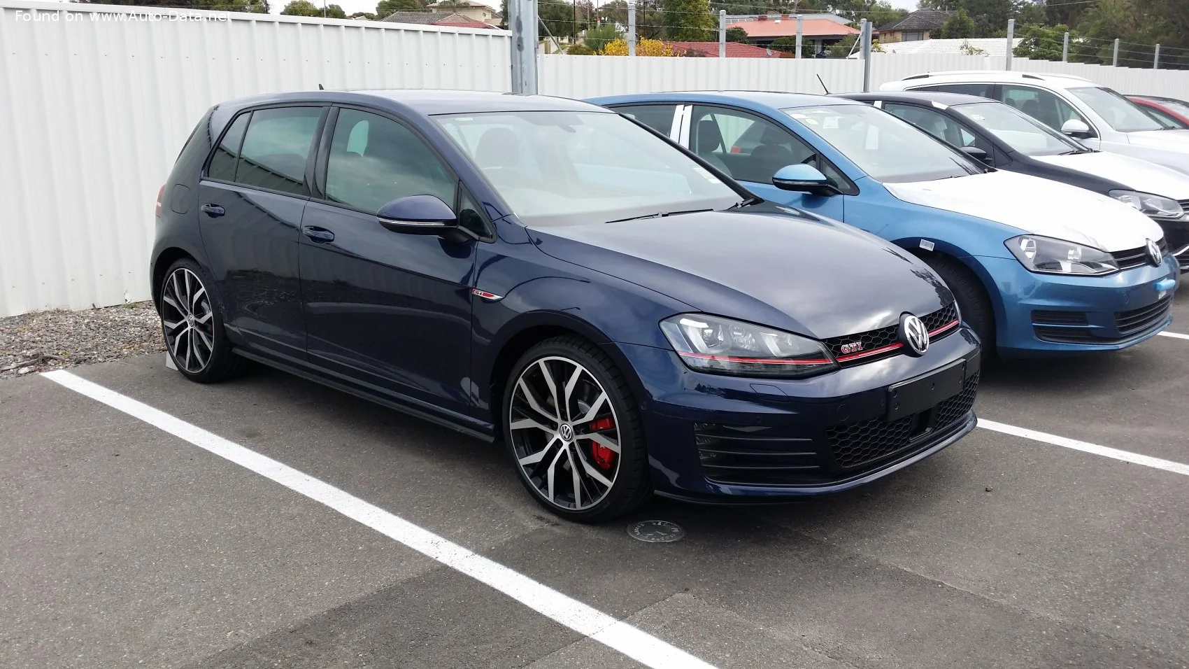 Volkswagen Golf 1.0 TSI (115 Hp) BlueMotion2015 - 2016 thumbnail 6