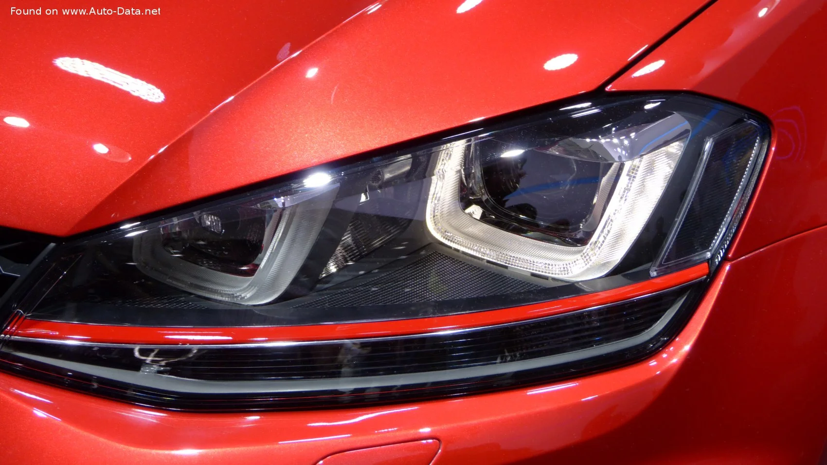Volkswagen Golf 1.0 TSI (115 Hp) BlueMotion2015 - 2016 thumbnail 10