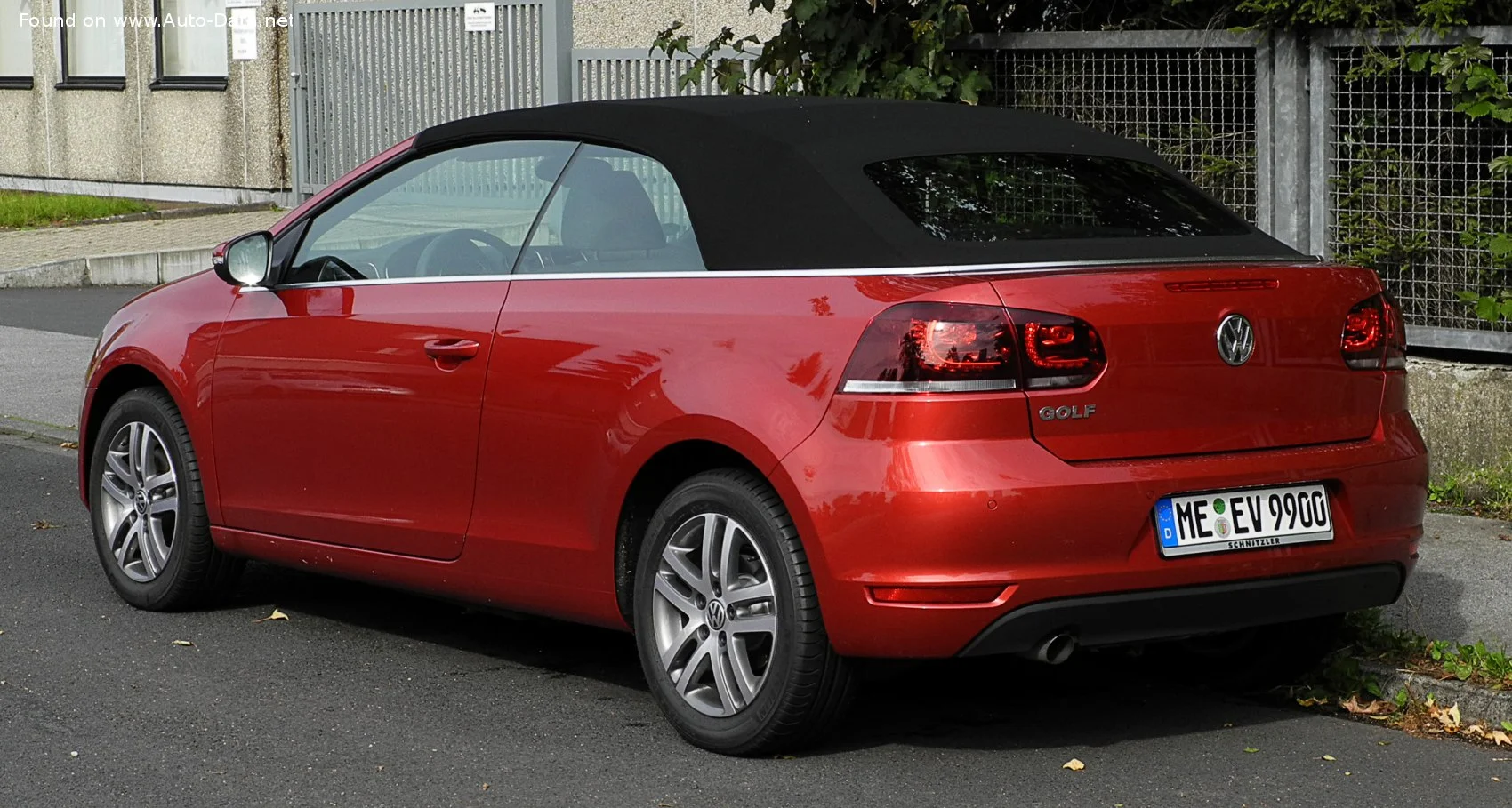 Volkswagen Golf 1.2 TSI (105 Hp)2011 - 2015 thumbnail 2