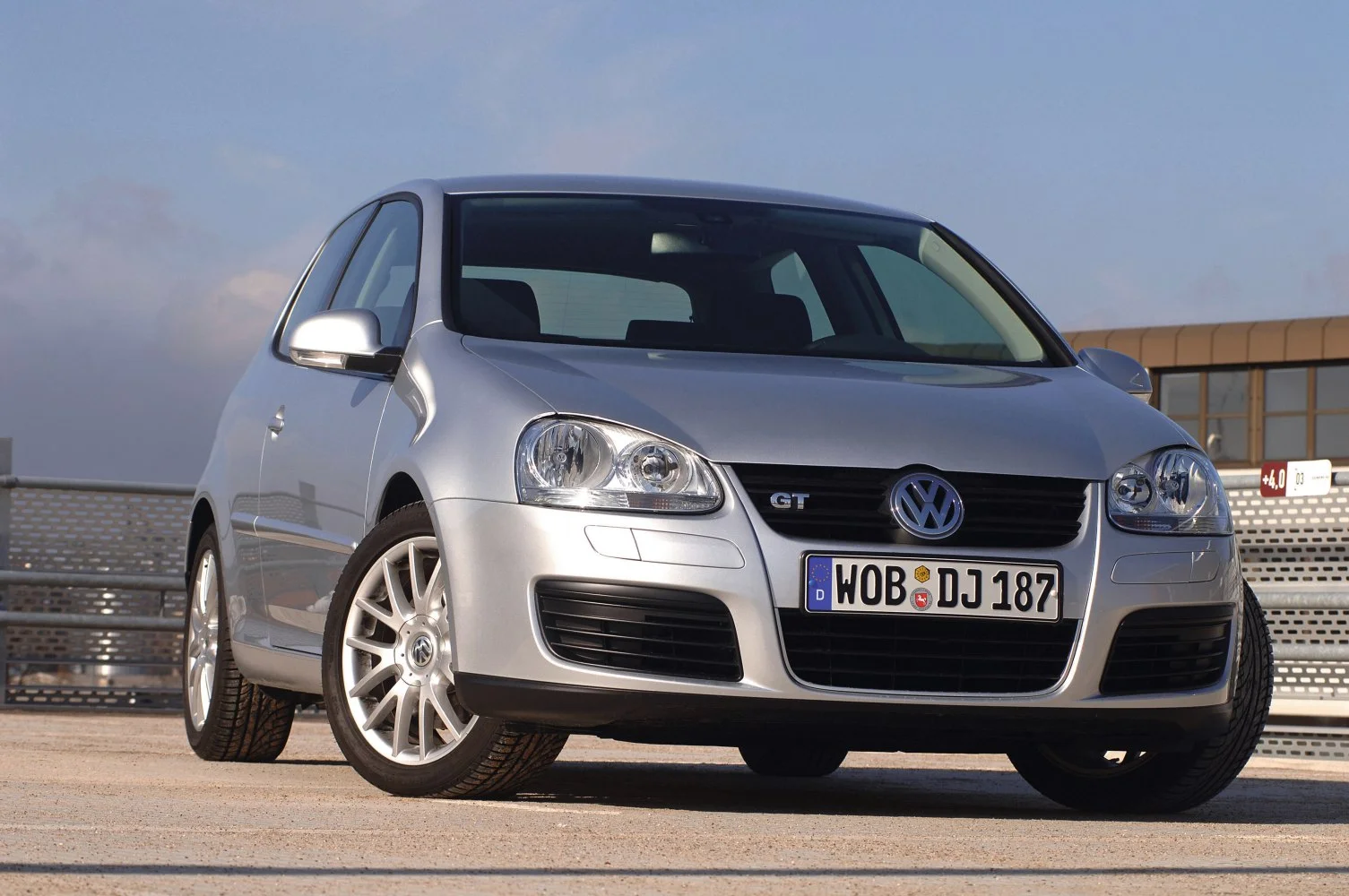 Volkswagen Golf 1.4 16V (75 Hp)2003 - 2006 thumbnail 10
