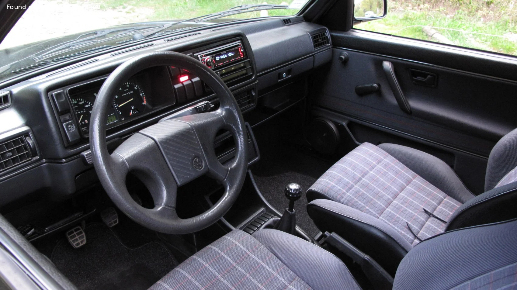 Volkswagen Golf 1.3 (55 Hp) Manual 4-speed1987 - 1991 thumbnail 7