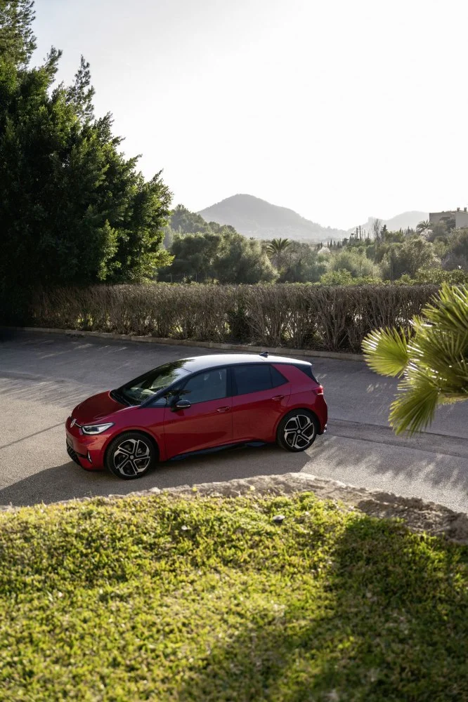 Volkswagen ID.3 GTX 84 kWh (286 Hp)2024 - thumbnail 9