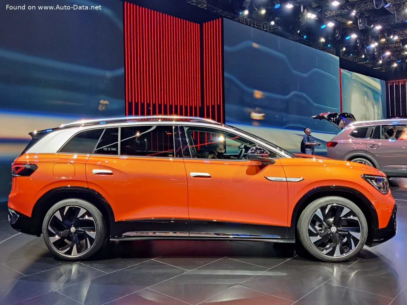 Volkswagen ID.6 62 kWh (180 Hp)2021 - thumbnail 12