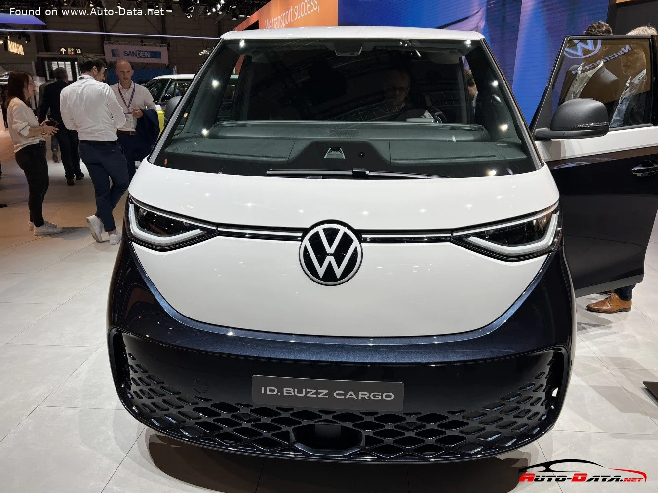 Volkswagen ID. Buzz 59 kWh (170 Hp)2024 - thumbnail 3