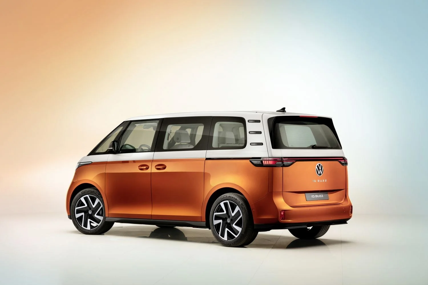 Volkswagen ID. Buzz 59 kWh (170 Hp)2024 - thumbnail 2