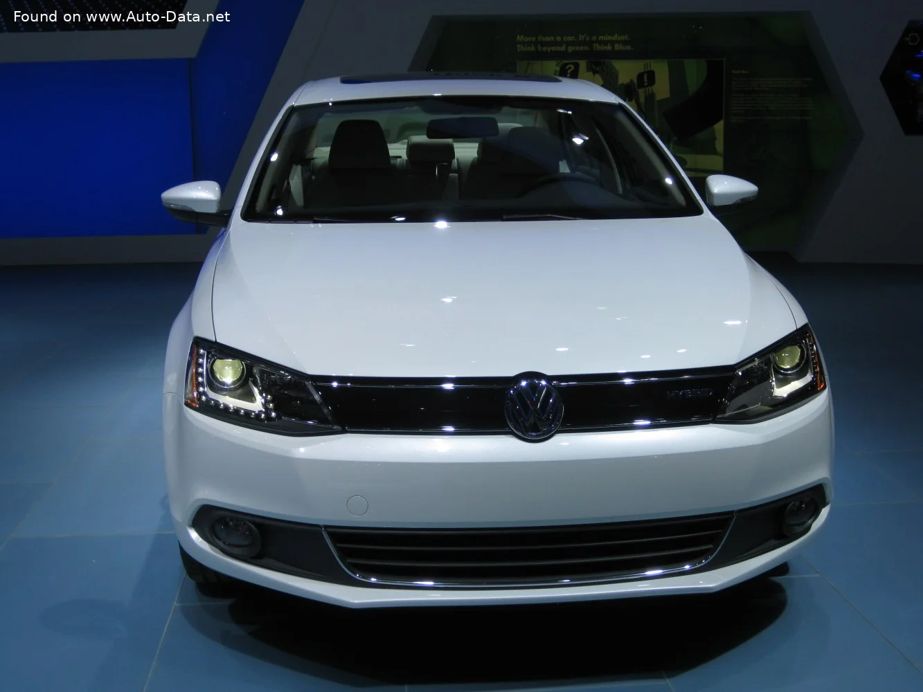 Volkswagen Jetta 1.2 TSI (105 Hp)2010 - 2014 thumbnail 16