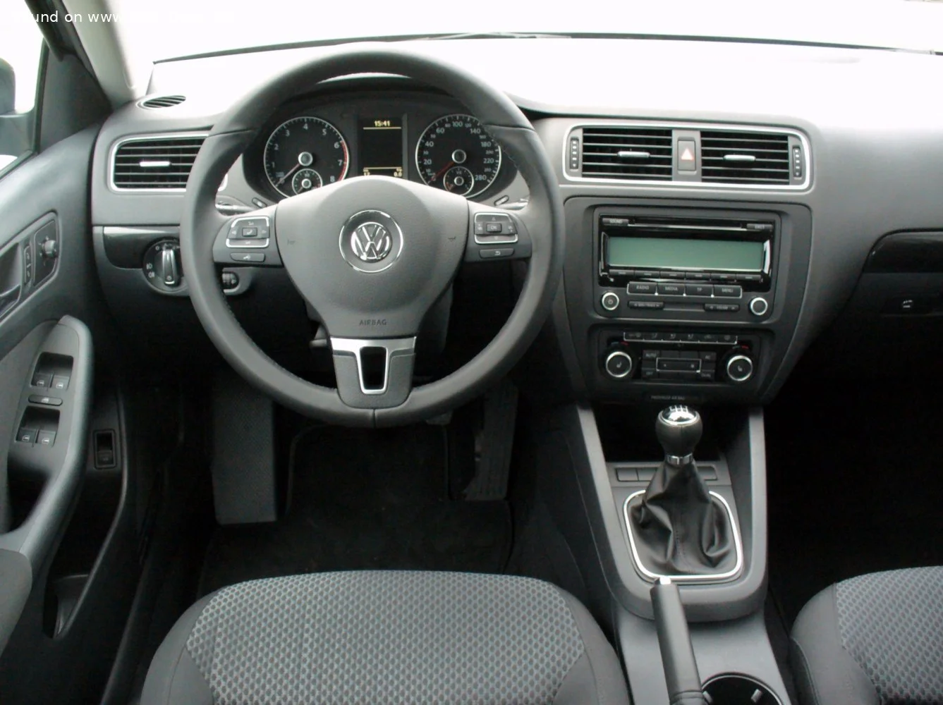 Volkswagen Jetta 1.2 TSI (105 Hp)2010 - 2014 thumbnail 3
