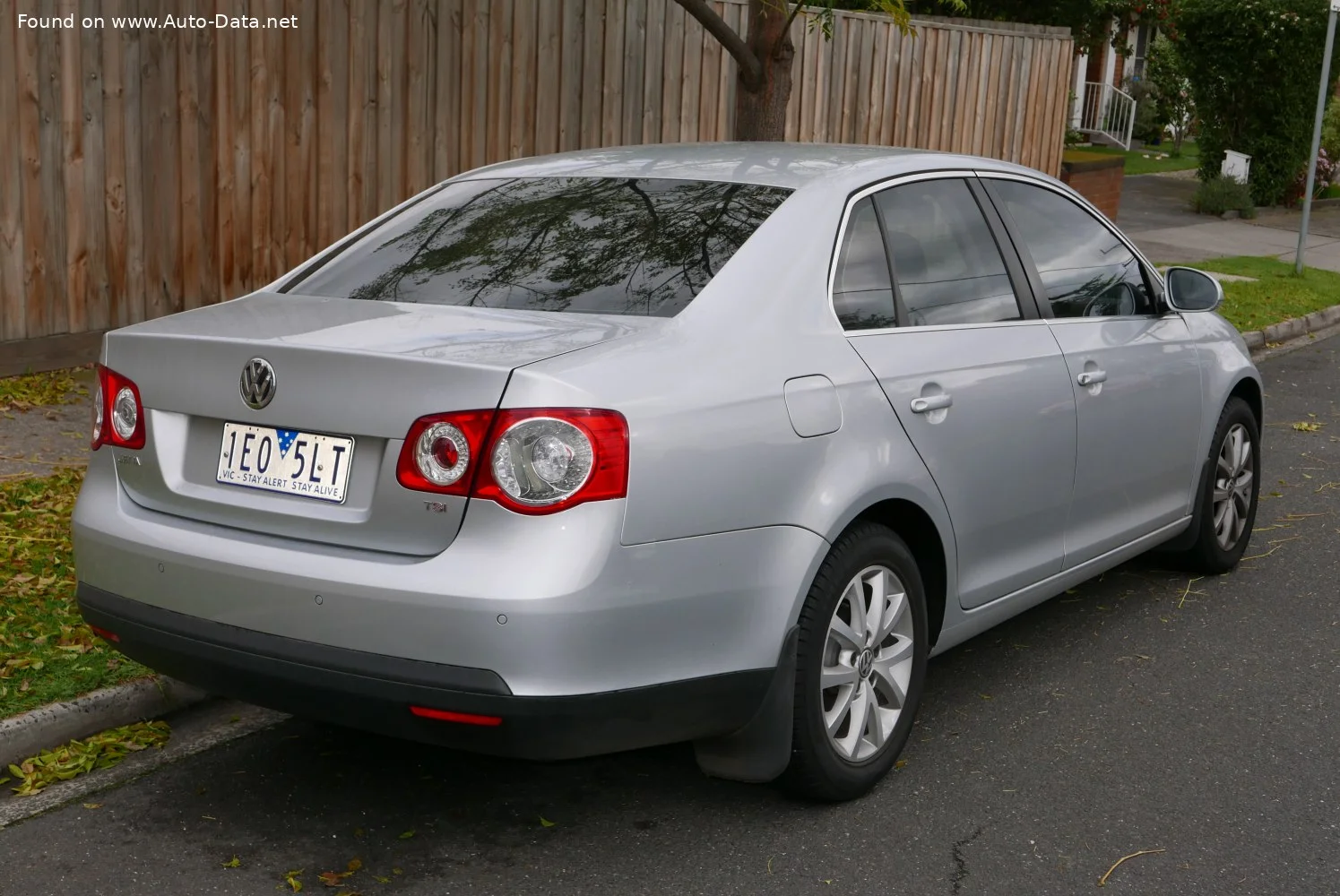 Volkswagen Jetta 1.4 TSI (122 Hp)2007 - 2010 thumbnail 2
