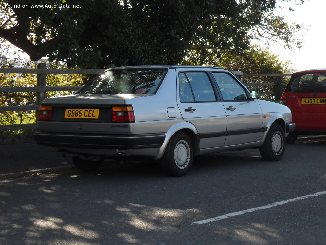 Volkswagen Jetta 1.3 i (55 Hp)1987 - 1991 thumbnail 4