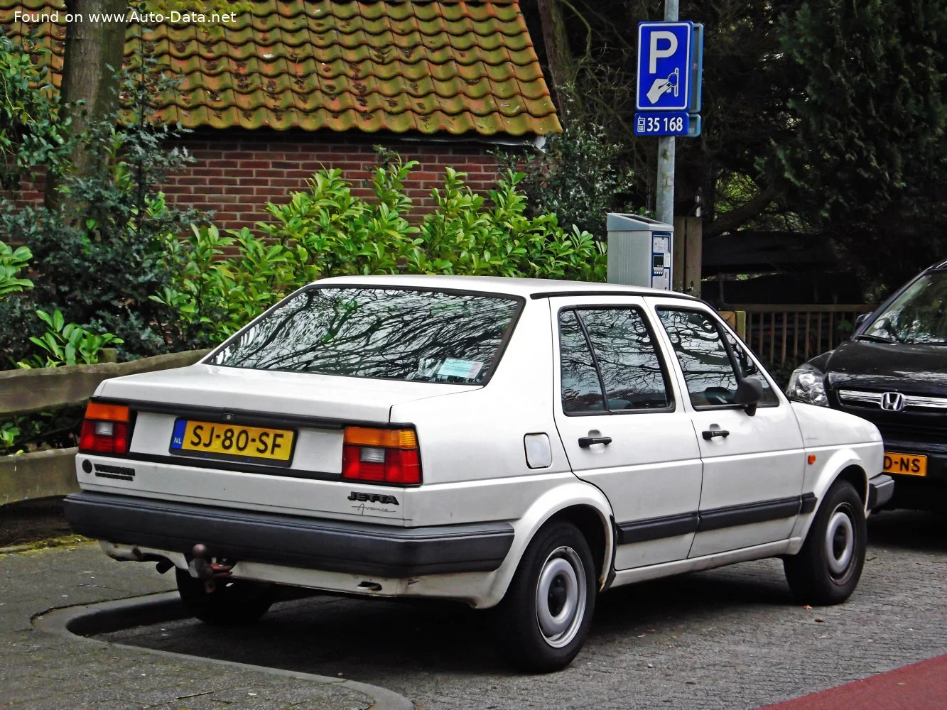 Volkswagen Jetta 1.3 i (55 Hp)1983 - 1987 thumbnail 2