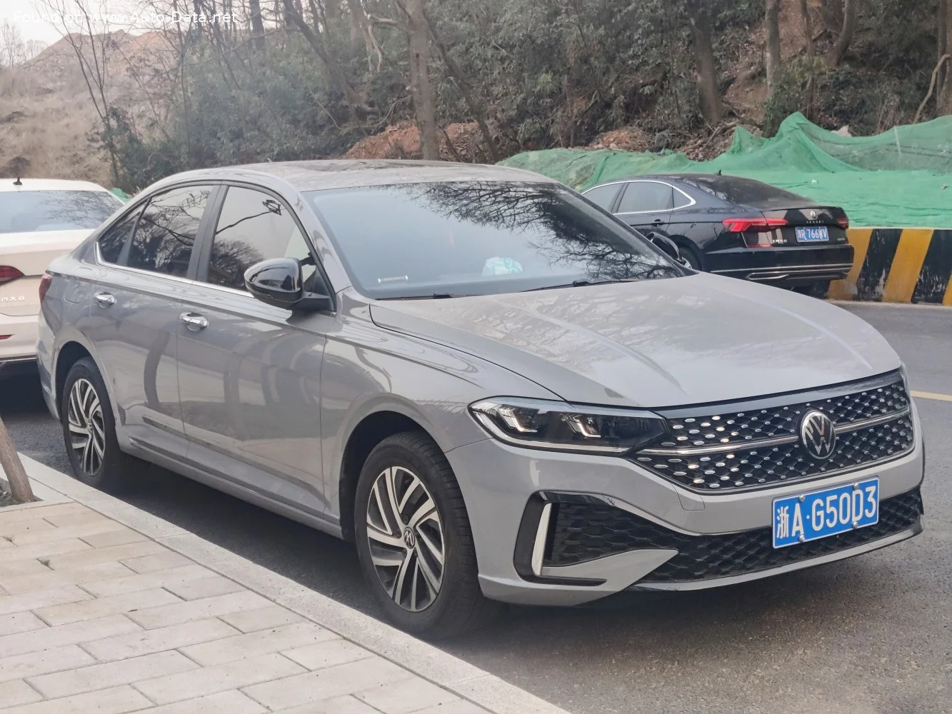 Volkswagen Lavida 1.5L (110 Hp) Automatic2022 - thumbnail 3