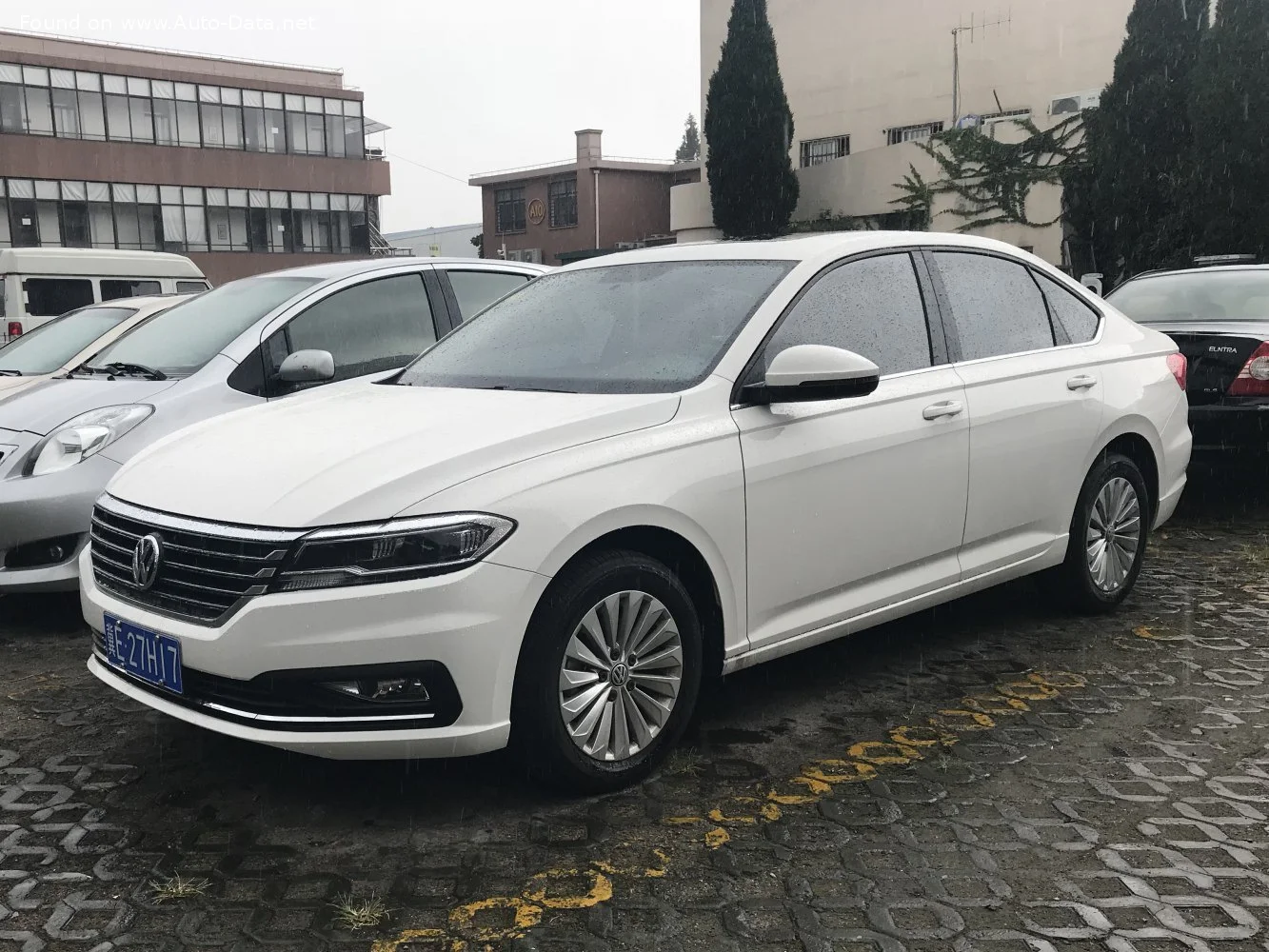 Volkswagen Lavida 1.5i (113 Hp)2019 - 2022 thumbnail 4