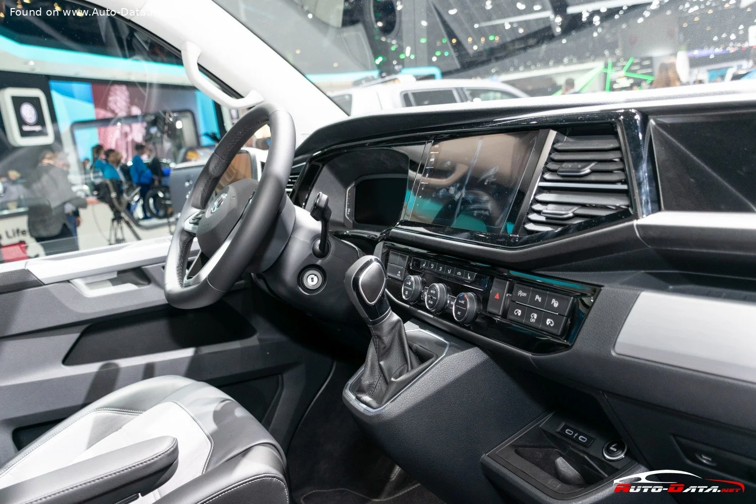 Volkswagen Multivan 2.0 TDI (110 Hp)2019 - 2021 thumbnail 6