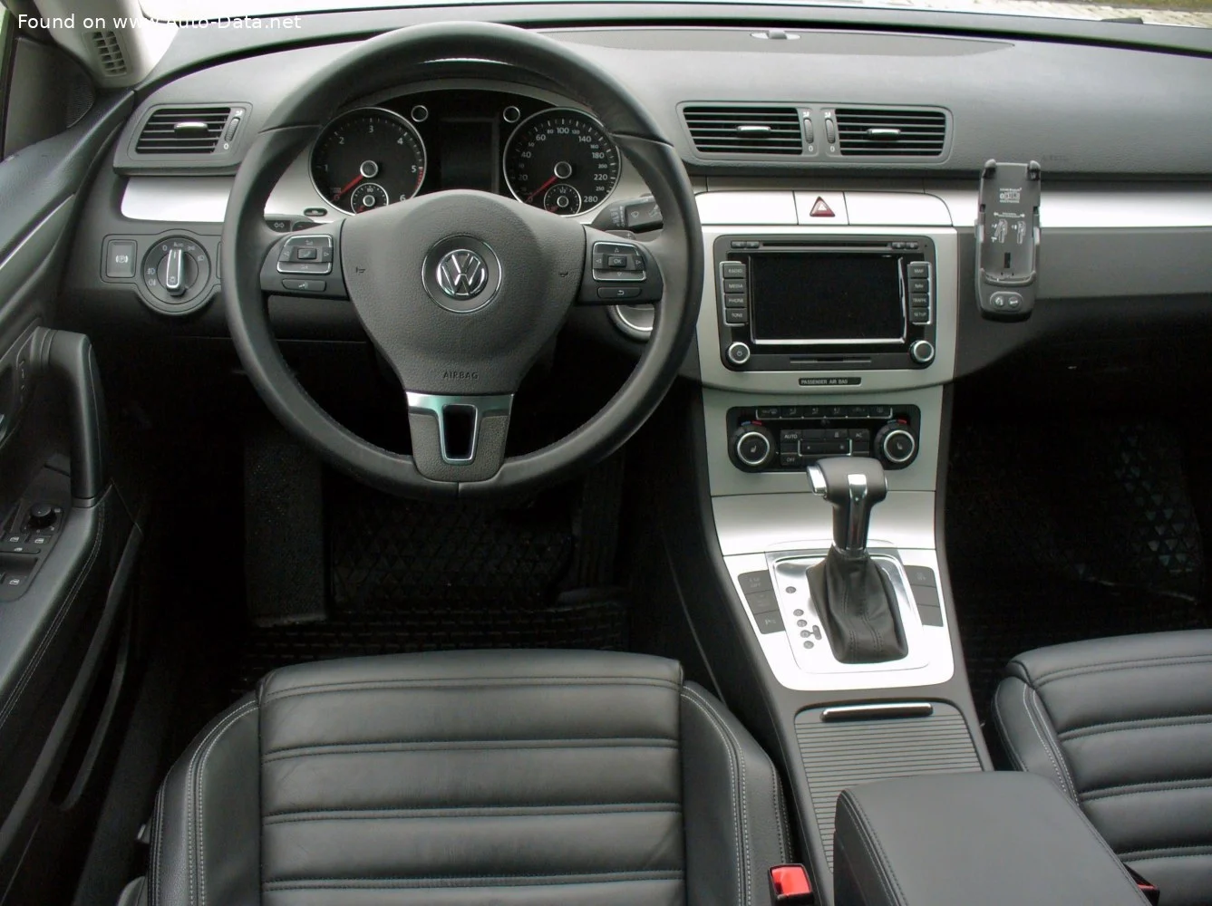 Volkswagen Passat CC 1.8 TSI (152 Hp)2009 - 2012 thumbnail 3