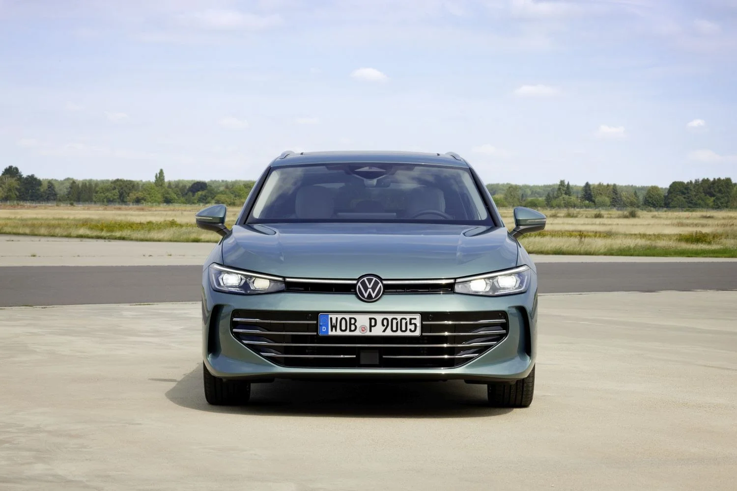 Volkswagen Passat 1.5 eTSI (150 Hp) Mild Hybrid DSG2023 - thumbnail 6