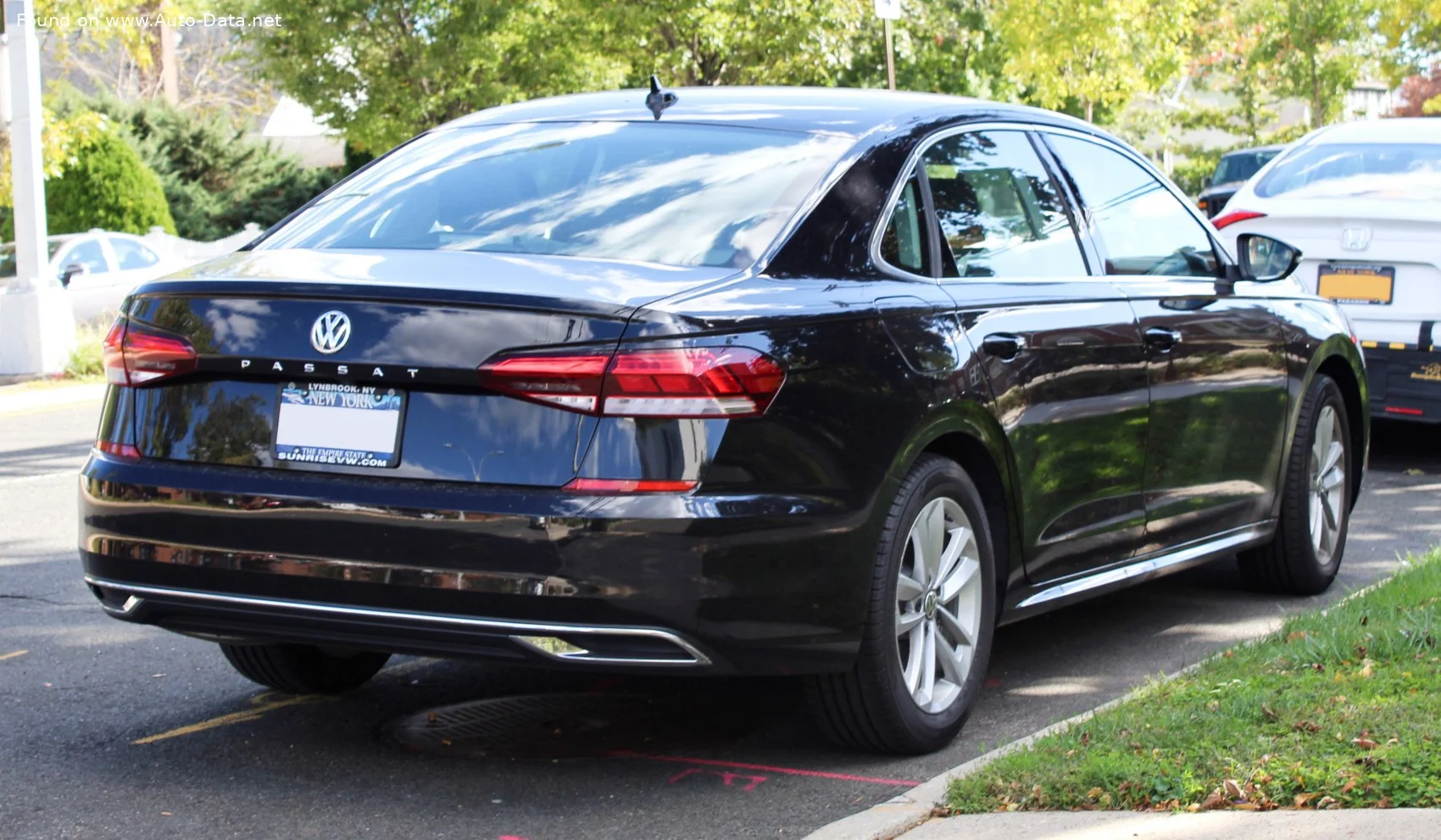 Volkswagen Passat 2.0 TSI (174 Hp) Tiptronic2019 - 2020 thumbnail 6