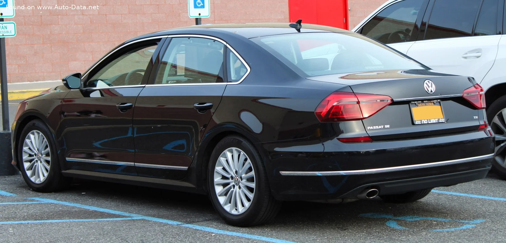 Volkswagen Passat 1.8 TSI (170 Hp) Tiptronic2015 - 2017 thumbnail 6